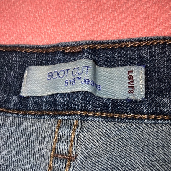 ⬇️⭐️ Levi Strauss and Co. Women’s Bootcut Light-wash Jeans - Picture 3 of 9